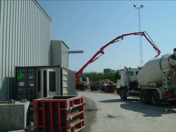 Det mobile laboratorium blev indrettet i en isoleret container