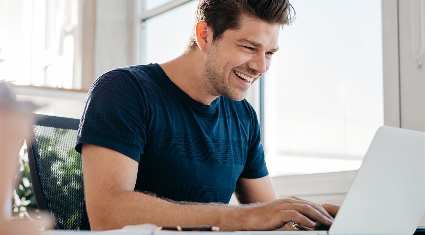 Positiv psykologi er - kort fortalt - videnskaben om, hvordan mennesker trives og præsterer optimalt. Det handler om, at skabe øget kvalitet og effektivitet, samtidig med at arbejdsglæden og motivation styrkes.
