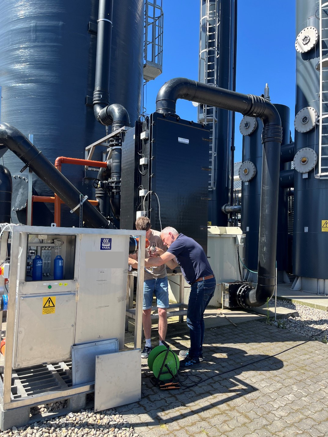 Opstning af demonstrationsforsg ved biogasanlg med sensorboks